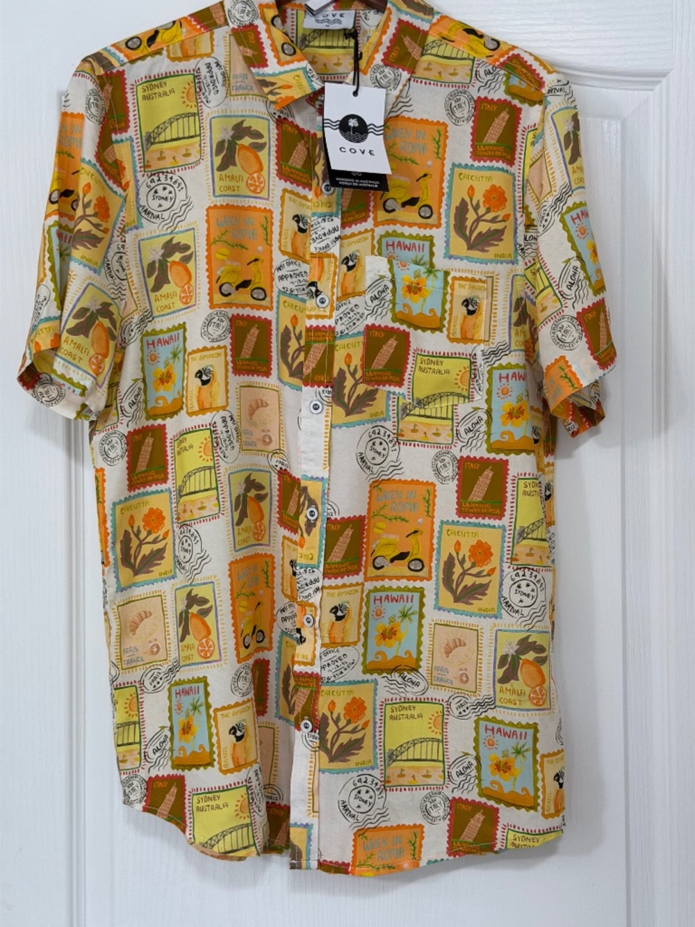 COVE Sydney Vintage Travel Stamp Resort Shirt - Men's Medium NWT